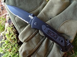 SOG® Escape Folding Knife - Black